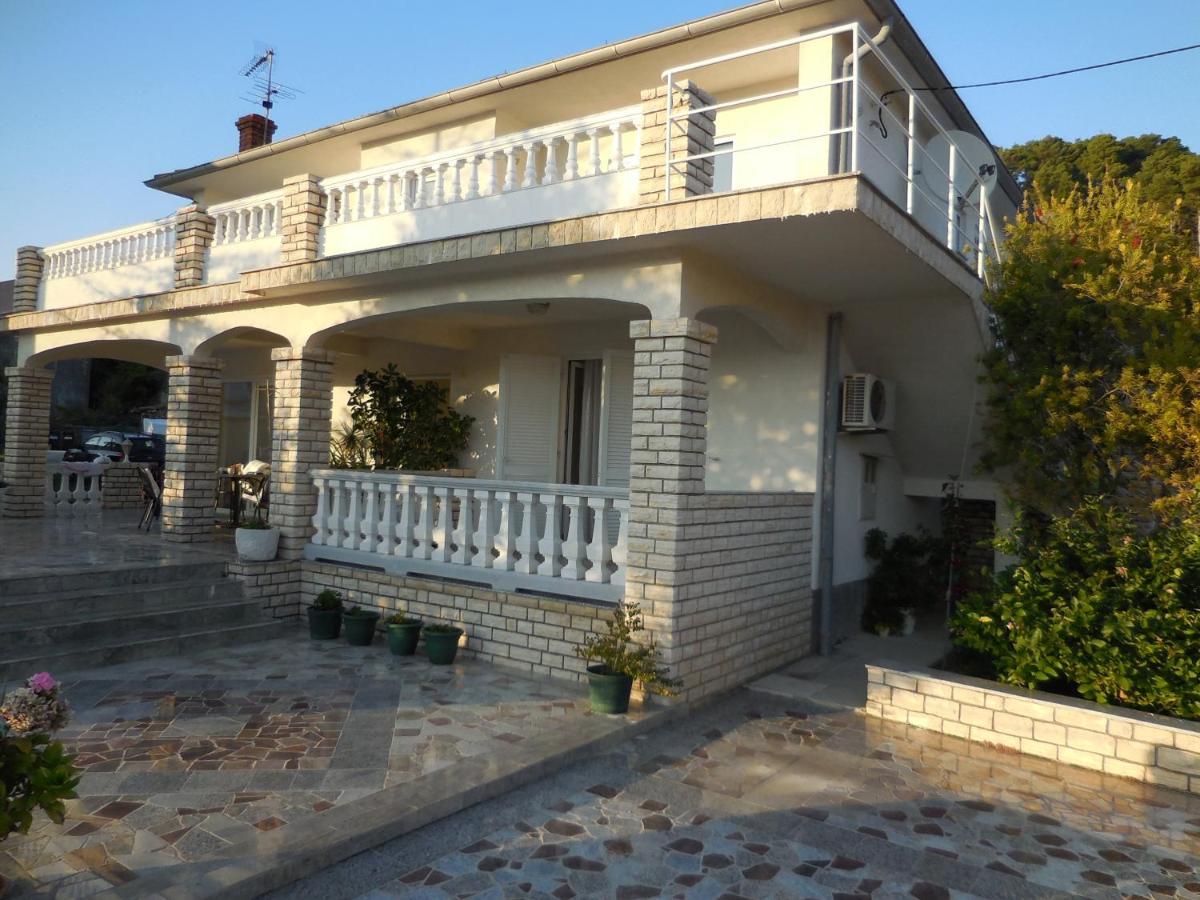 Apartments Ivica Lupic Kampor Exterior photo